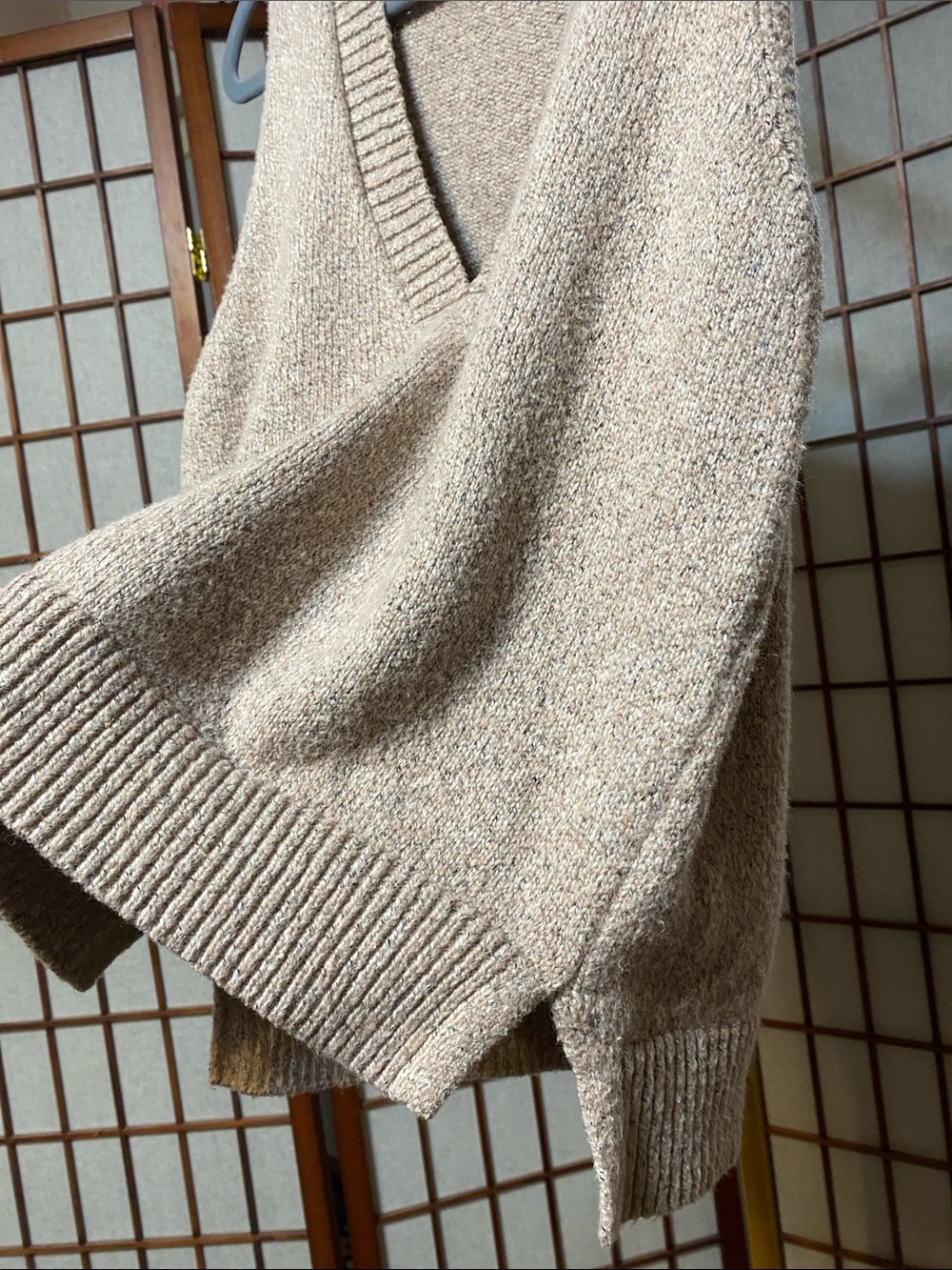 BE COOL V-Neck Knit Sweater Vest